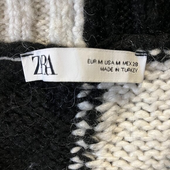 Zara Checkerboard Sweater Vest <Wednesday Addams > sz M - Picture 7 of 7